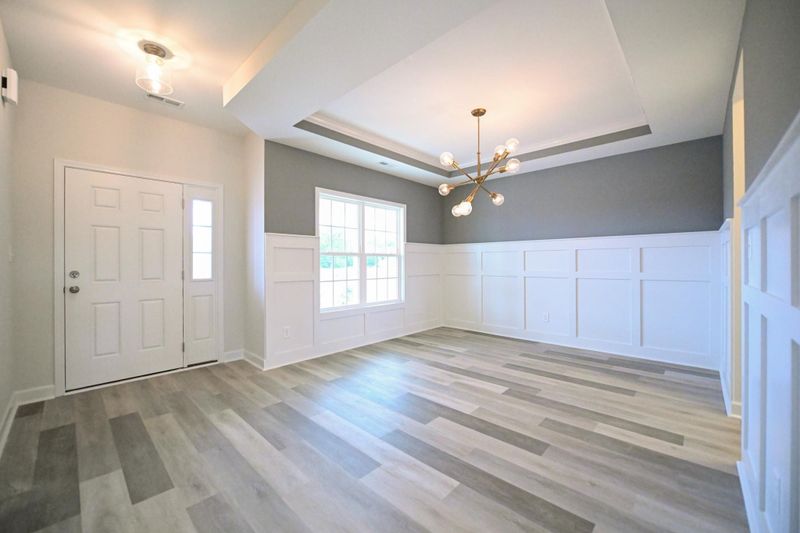 614 Amusement Dr, Hope Mills, NC 28348