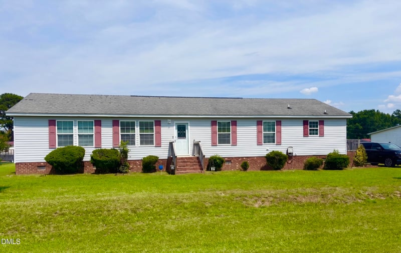 614 Autumn Winds Dr, Goldsboro, NC 27530