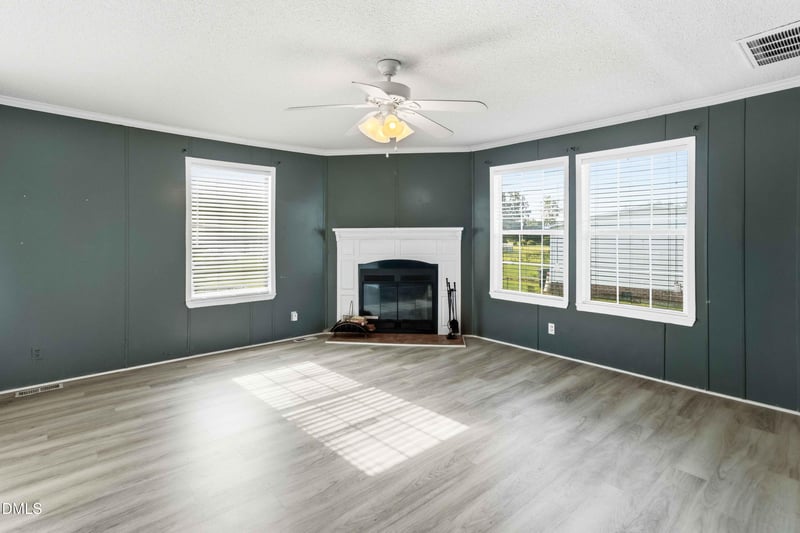 614 Autumn Winds Dr, Goldsboro, NC 27530