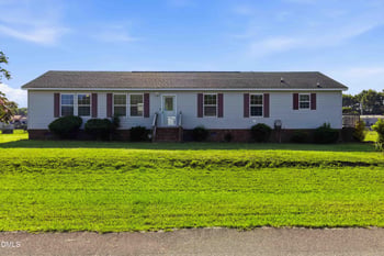 614 Autumn Winds Dr, Goldsboro, NC 27530