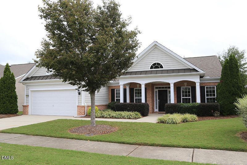 614 Aylestone Dr, Cary, NC 27519