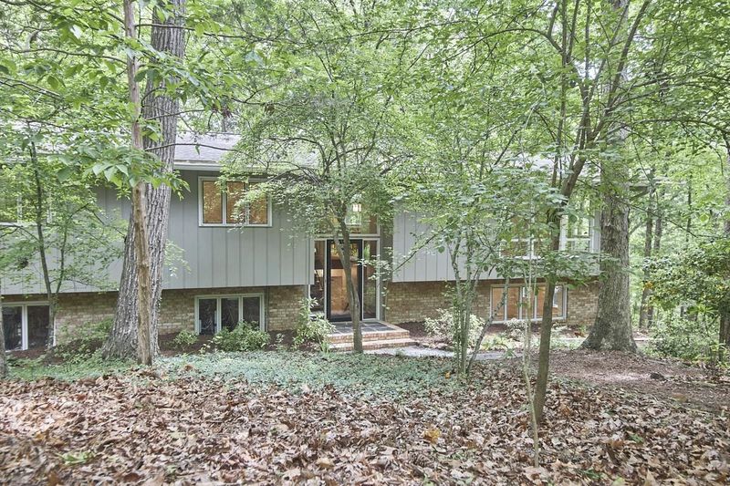 614 Beechtree Ct, Chapel Hill, NC 27514