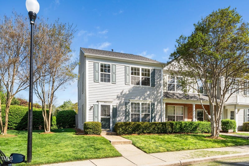 614 Canyon Lake Cir, Morrisville, NC 27560