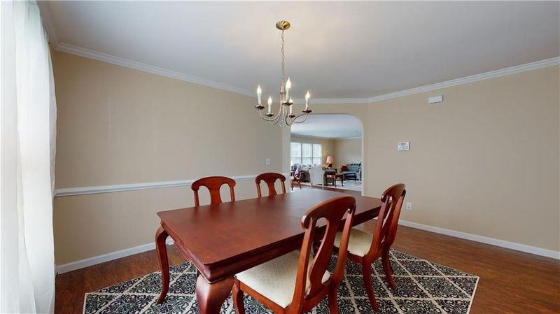 614 Collington Dr, Mebane, NC 27302