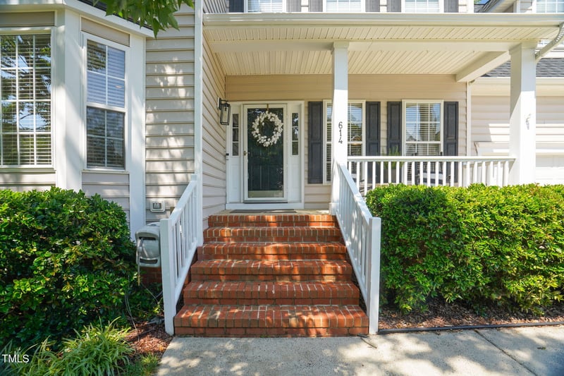 614 Park York Ln, Cary, NC 27519
