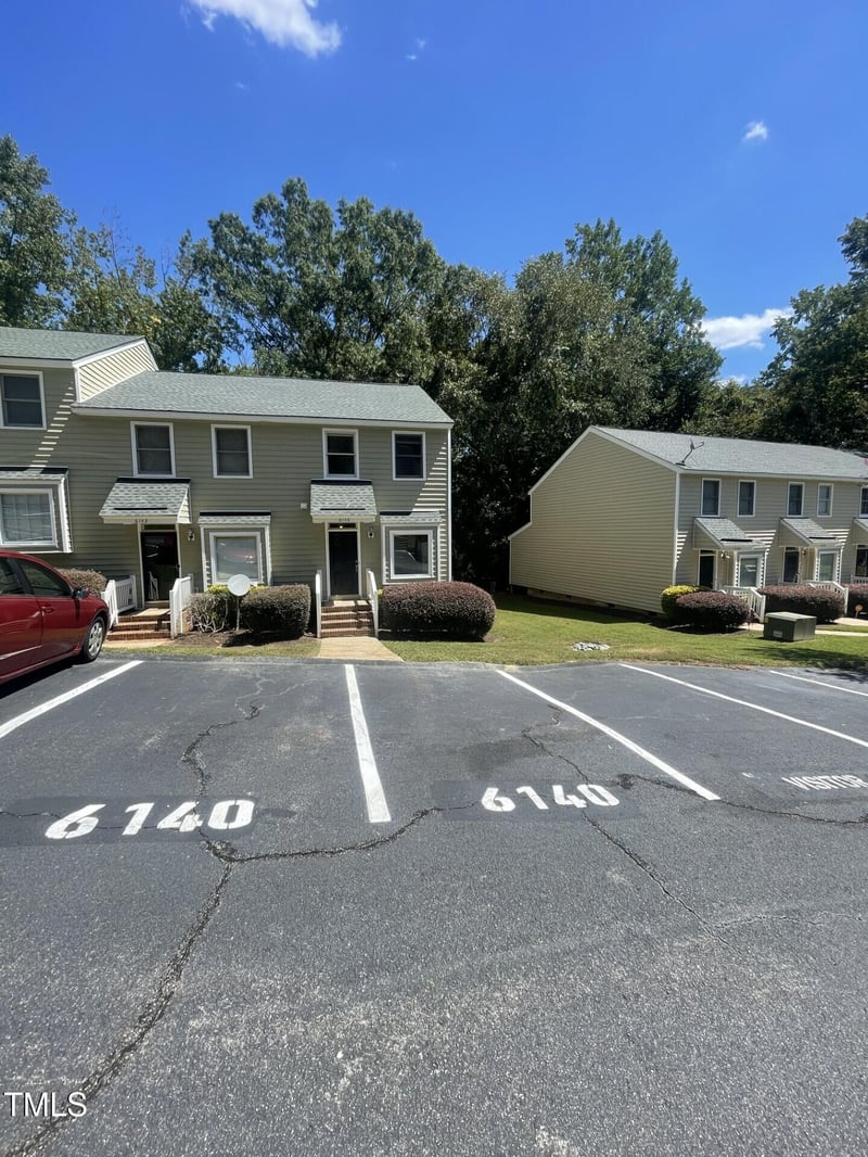 6140 Loch Laural Ln, Raleigh, NC 27613