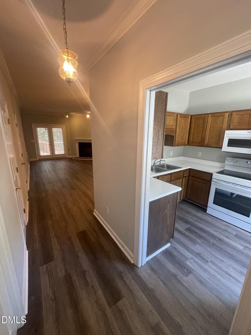 6140 Loch Laural Ln, Raleigh, NC 27613