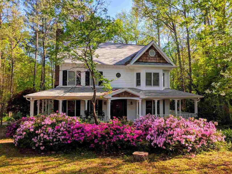 6140 Wolverhampton Dr, Raleigh, NC 27603