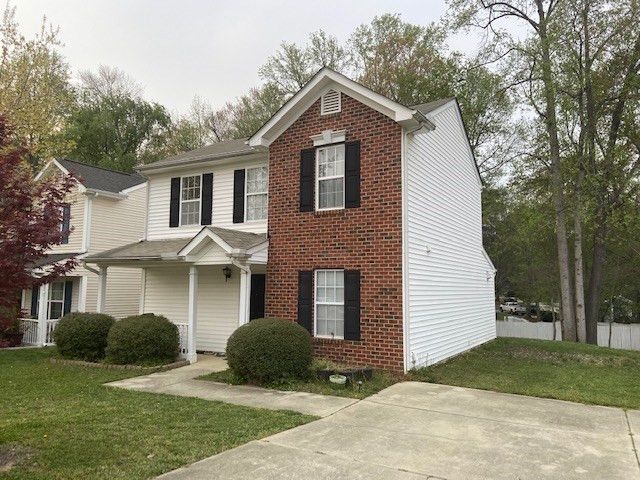 6145 Saybrooke Dr, Raleigh, NC 27604