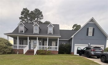 6145 Woodspring Dr, Hope Mills, NC 28348