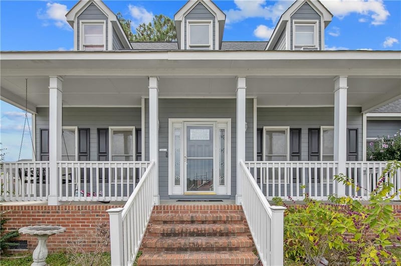 6145 Woodspring Dr, Hope Mills, NC 28348