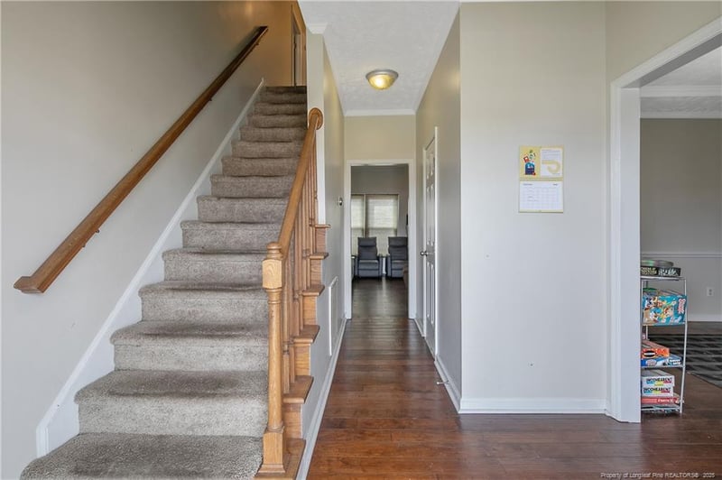 6145 Woodspring Dr, Hope Mills, NC 28348