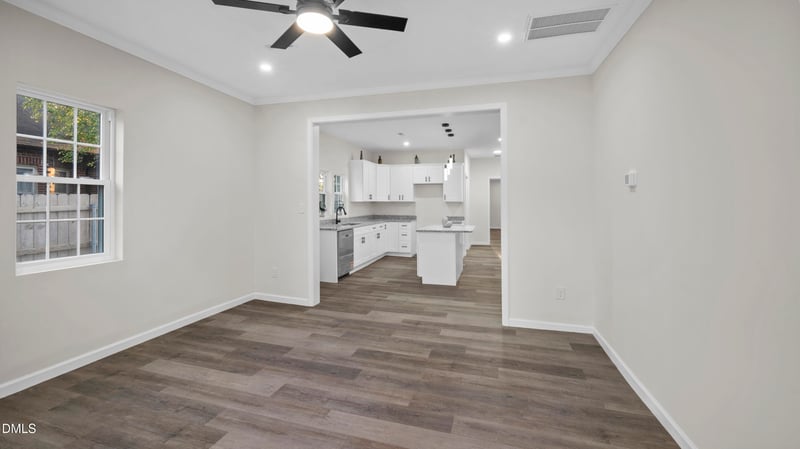 615 Atwater St, Burlington, NC 27215