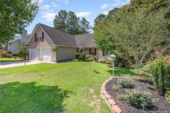 615 Bramblegate Dr, Fayetteville, NC 28348