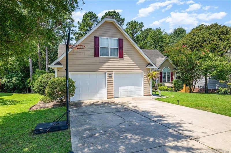 615 Bramblegate Dr, Fayetteville, NC 28348