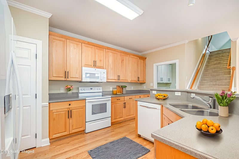 615 Carpenter Town Ln, Cary, NC 27519