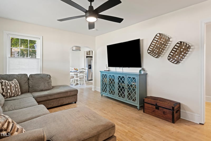 615 Churton St, Hillsborough, NC 27278