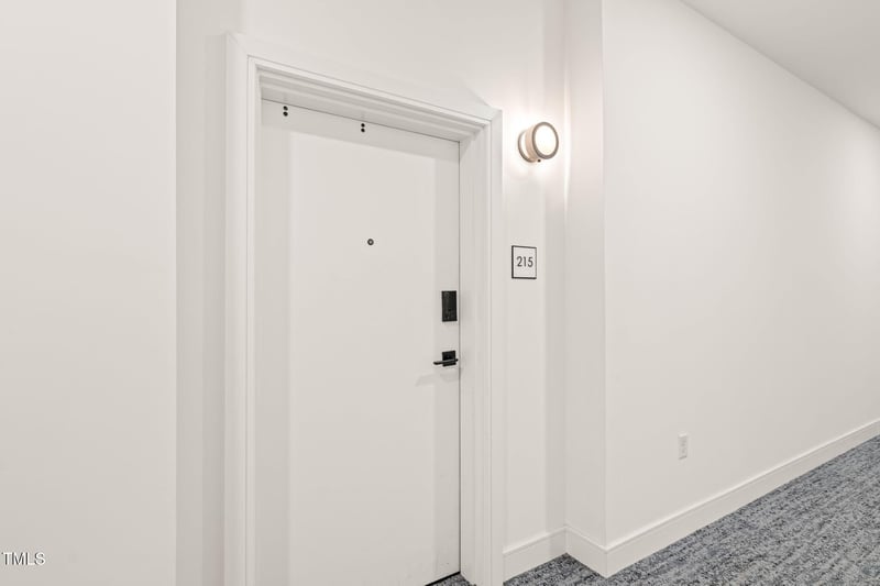 615 Daniels St #215, Raleigh, NC 27605
