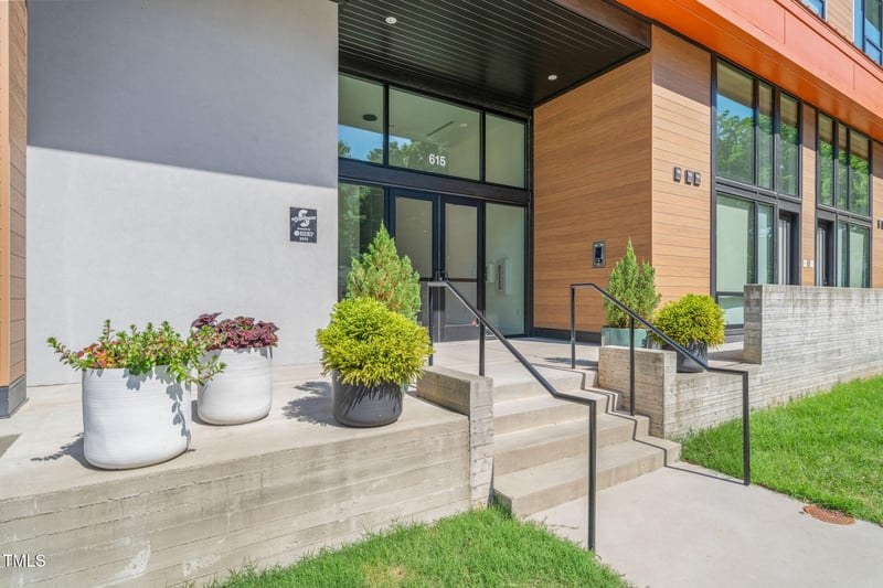 615 Daniels St #215, Raleigh, NC 27605