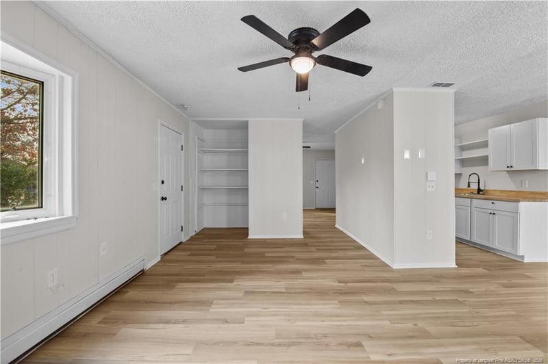 615 Kellam Cir, Fayetteville, NC 28311