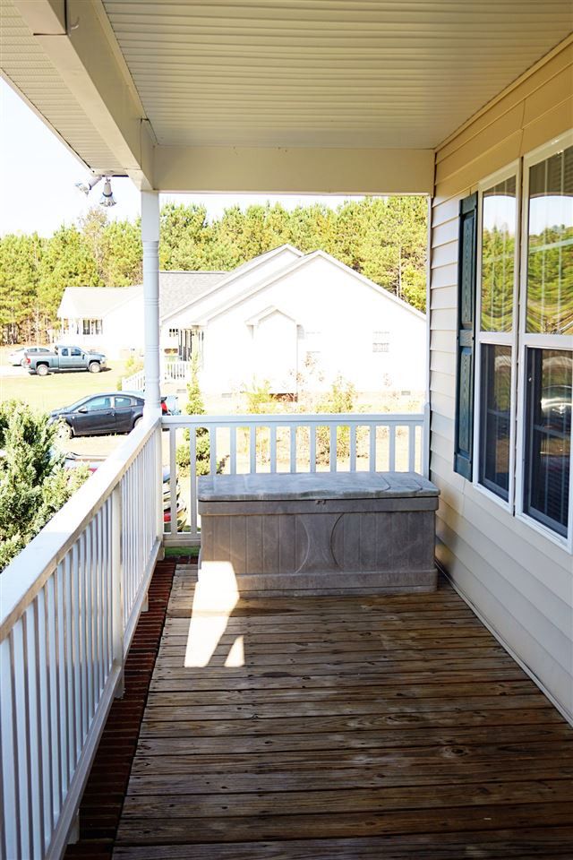615 Lockwood Dr, Clayton, NC 27527