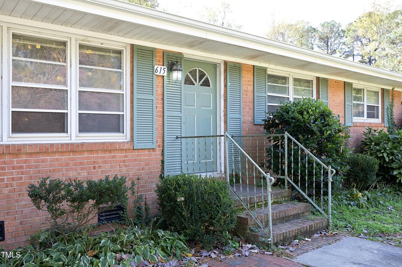 615 Locust Ln, Raleigh, NC 27603