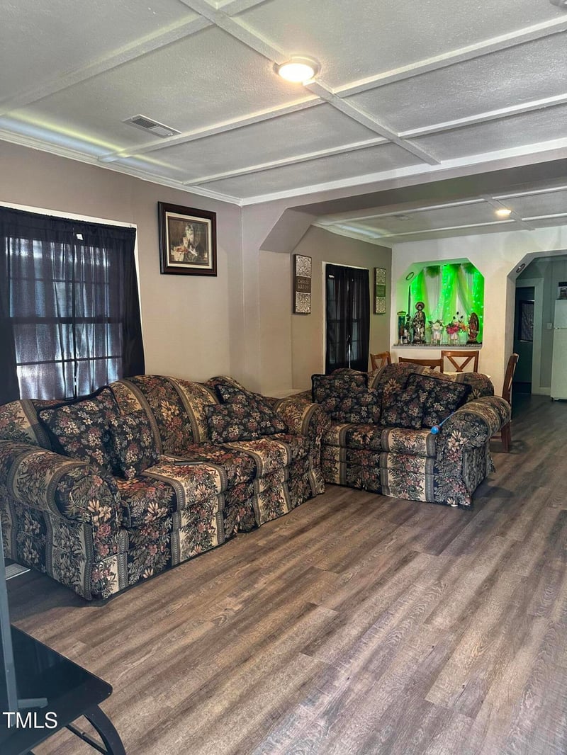 615 Manchester St, Wilson, NC 27893