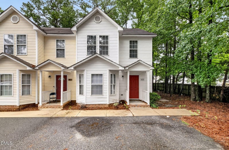 615 Moore St, Clayton, NC 27520