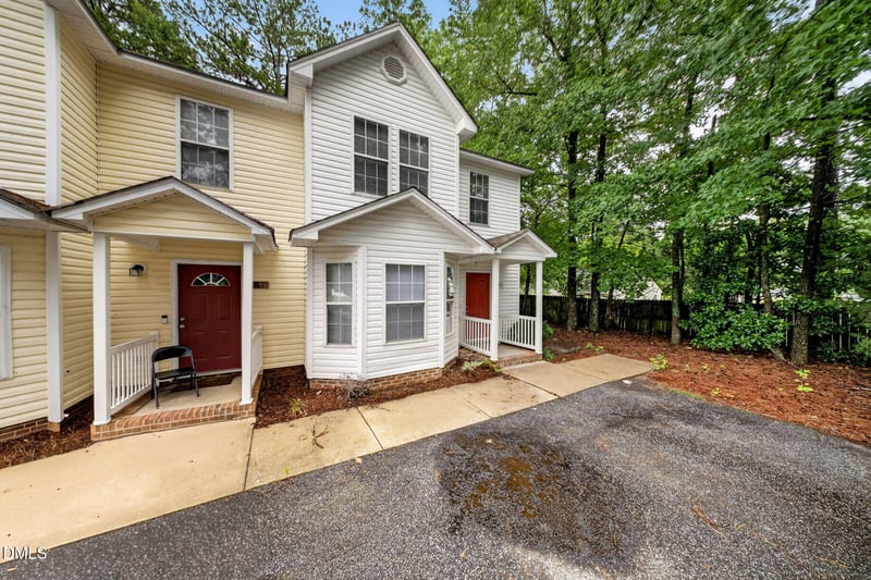 615 Moore St, Clayton, NC 27520