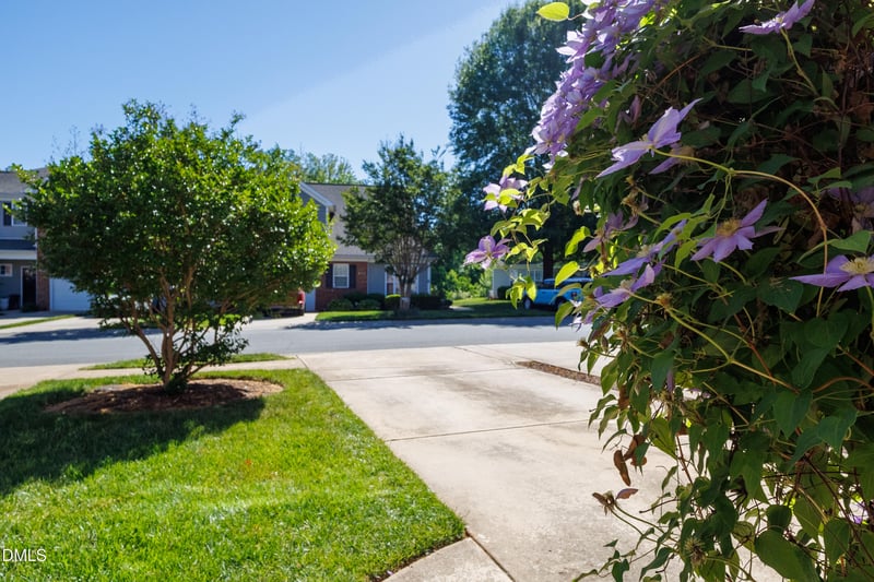 615 Oakfield Trl, Mebane, NC 27302