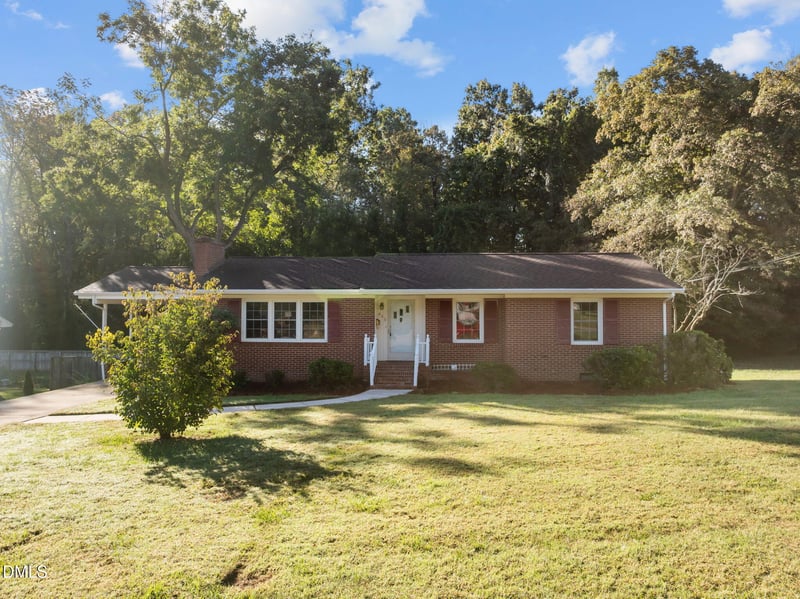 615 Paris St, Graham, NC 27253