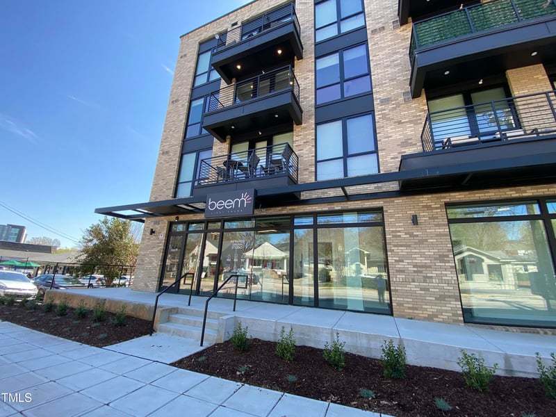 615 Peace St #110, Raleigh, NC 27605