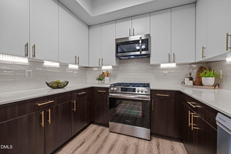 615 Peace St #202, Raleigh, NC 27603