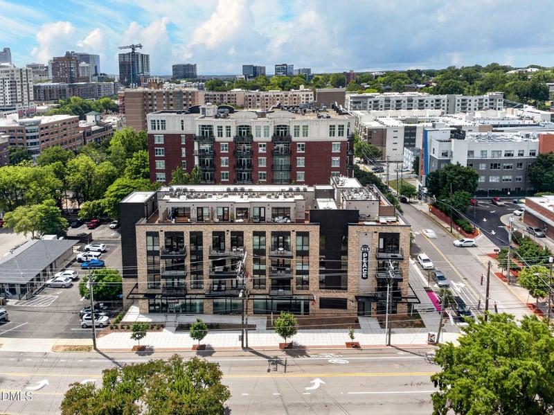 615 Peace St #203, Raleigh, NC 27605