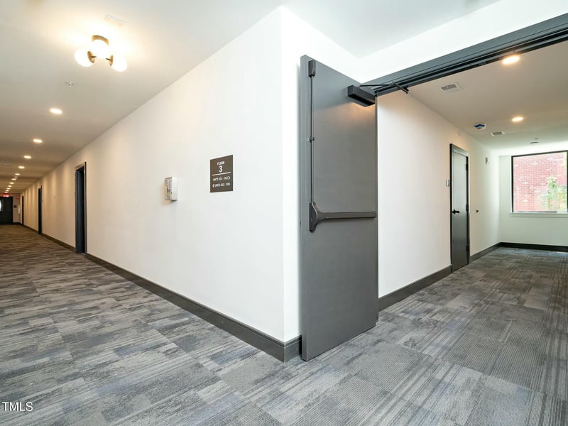 615 Peace St #304, Raleigh, NC 27605