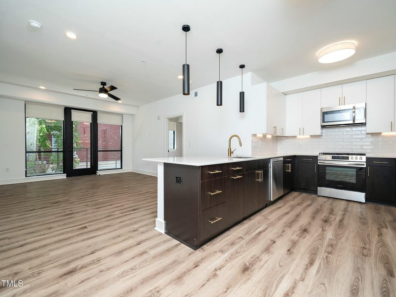 615 Peace St #304, Raleigh, NC 27605