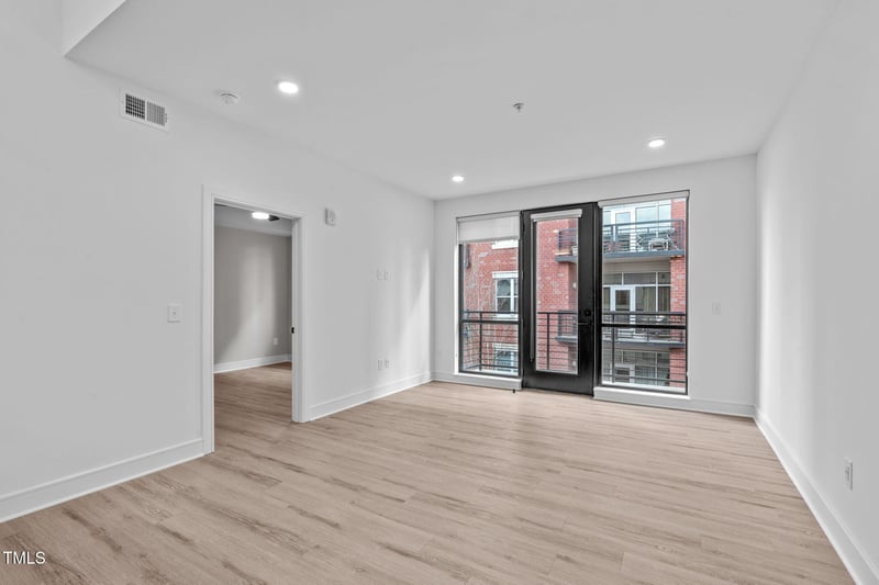 615 W Peace St #406, Raleigh, NC 27605
