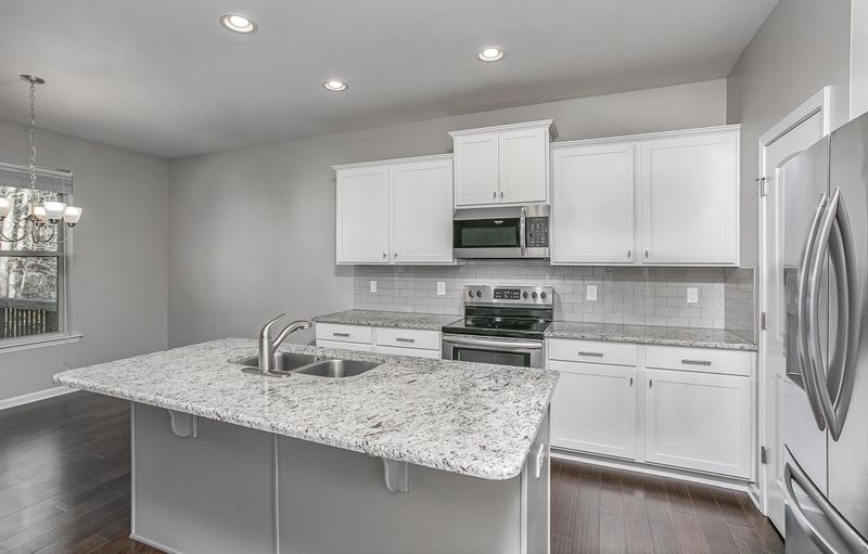 615 Pearl Knoll Cir, Durham, NC 27703
