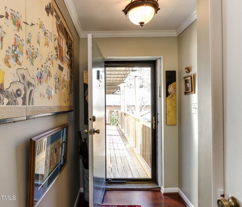 615 Pine Ridge Pl, Raleigh, NC 27609