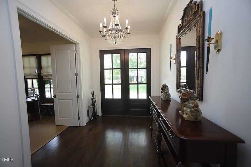 615 Sampson St, Raleigh, NC 27609