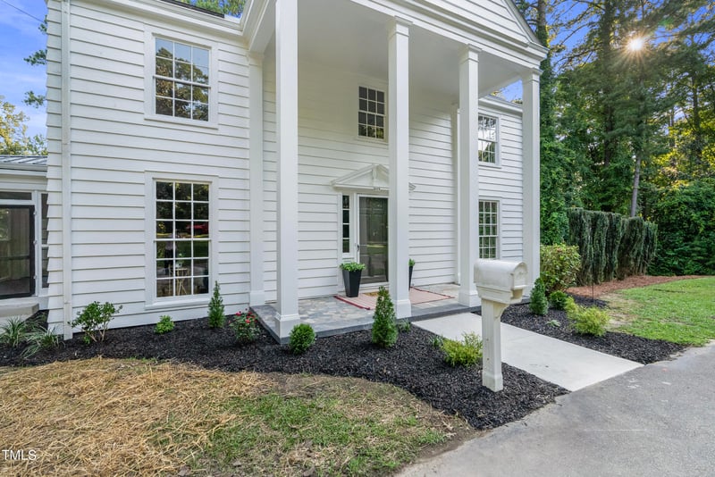 615 Spring Ln, Sanford, NC 27330