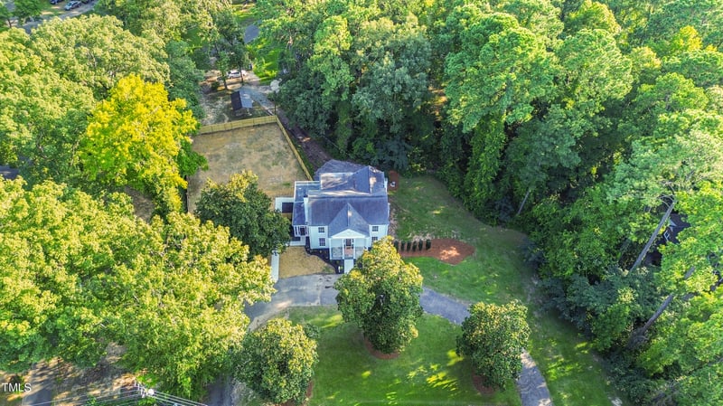 615 Spring Ln, Sanford, NC 27330