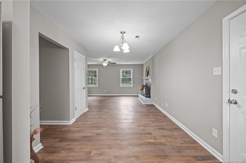 615 Wallingford Ct, Fayetteville, NC 28314