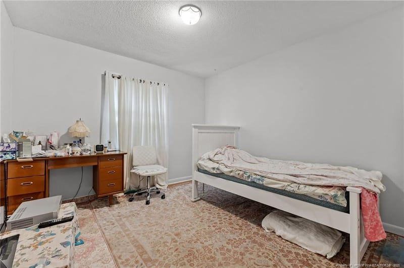 615 Welsh Pl, Fayetteville, NC 28303