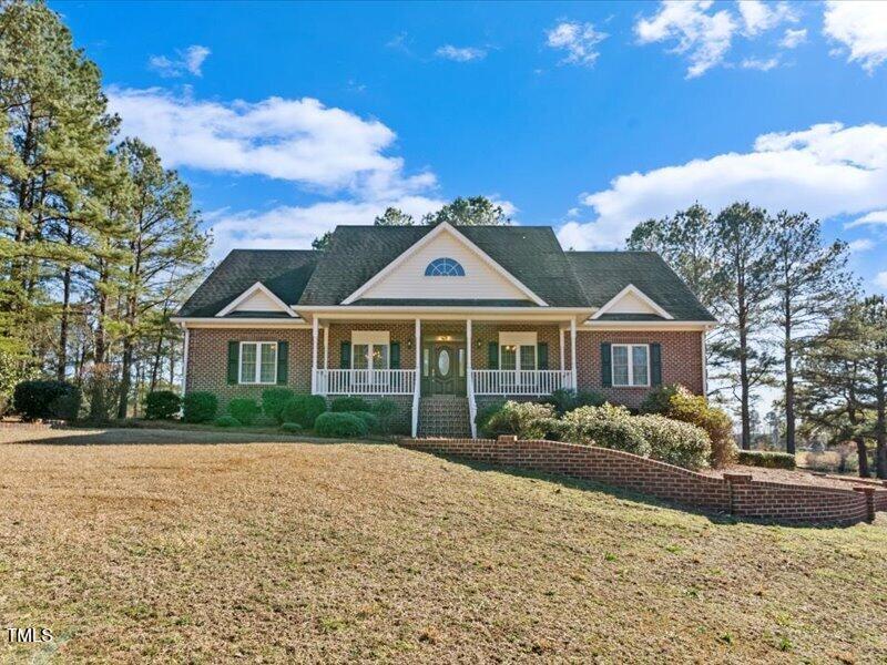 615 Woodland Trl, Louisburg, NC 27549