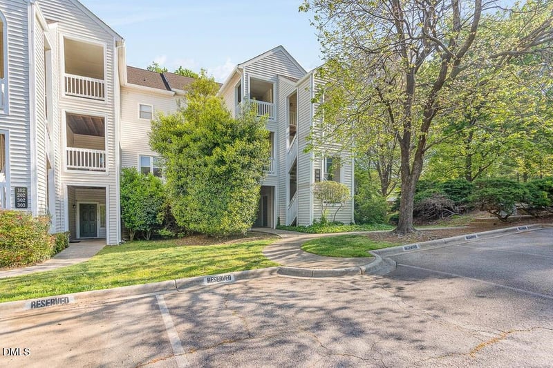 6151 Summer Pointe Pl, Raleigh, NC 27606