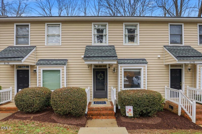 6152 Loch Laural Ln, Raleigh, NC 27613