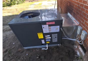 6158 Pine St, Fayetteville, NC 28311