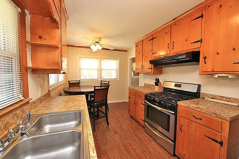 616 Bellhaven St, Garner, NC 27529