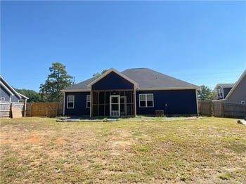 616 Courtland Dr, Sanford, NC 27330